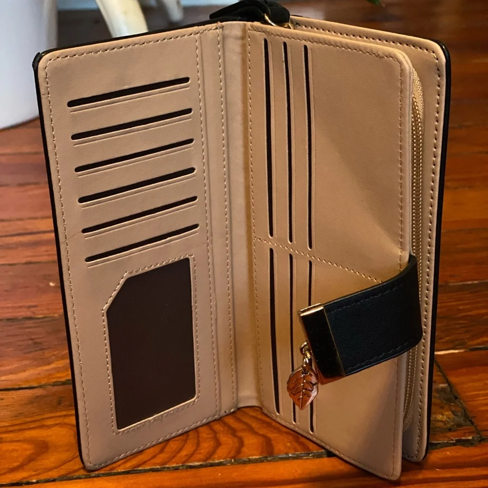 Vegan Leather Black & Gold Wallet Leaf Cut Out Design NWOT
